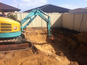 Earthmoving_perth_purcells_digging_swimming_pool